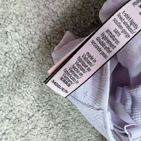 Victoria’s Secret Bra T-Shirt Lightly Lined Wireless Purple Size 34DD - Picture 9 of 9
